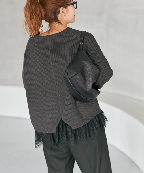 Spick & Span（スピックアンドスパン）の「《追加》レースドッキング畦ニットプルオーバー（ニット/セーター・レディース・ベージュ/チャコールグレー・FREE）」の7枚目の写真