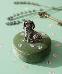 styiro（スタイロ）の「おすわりダックスビジューブローチ（ブローチ/コサージュ）」