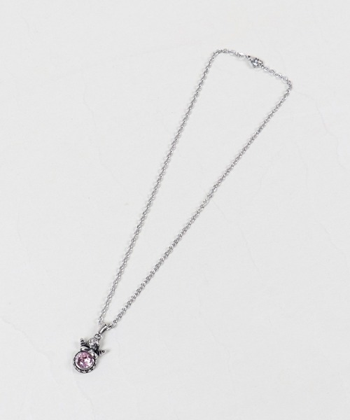 SPINNS（スピンズ）の「シルバーチェーンネックレス/ビジュ―モチーフ（ネックレス・メンズ・グリーン系その他/シルバー系その他/ブラック系その他/ピンク系その他・ONESIZE）」の3枚目の写真