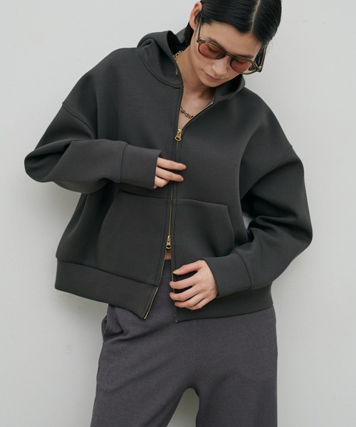LARUTA（ラルータ）の「【LARUTA】ダンボールフードZIP付きプルオーバー（パーカー・レディース・オフホワイト/グレー/チャコールグレー・FREE）」の16枚目の写真