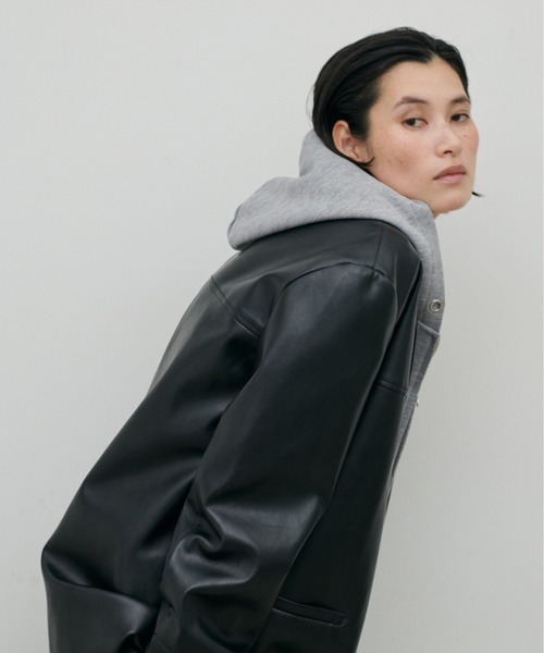 LARUTA（ラルータ）の「【LARUTA】ダンボールフードZIP付きプルオーバー（パーカー・レディース・オフホワイト/グレー/チャコールグレー・FREE）」の17枚目の写真