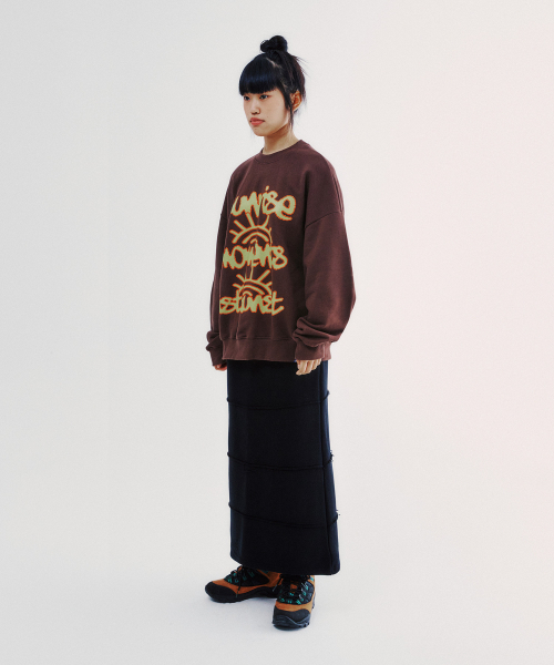 ISTKUNST(イストクンスト)の「SUNRISE MOMENT SWEATSHIRTS_BROWN(IK2ESMM441A)(スウェット・レディース・ブラウン・M/S/L)」の8枚目の写真
