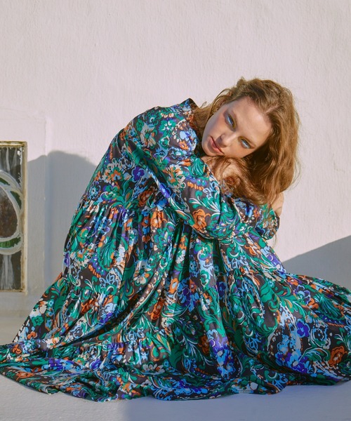 manana suerte(マニャーナスエルテ)の「マヨルカティアードワンピース(ワンピース・レディース・ブラック/ホワイト・FREE)」の2枚目の写真