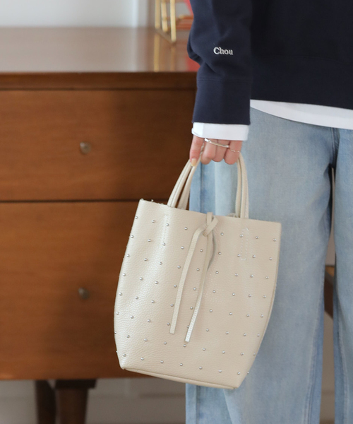 MARLON FIRENZE（マーロンフィレンツェ）の「《追加7》［26SS新作］【MARLON FIRENZE/マルロン】MARLON SHOPPER MINI STUDS（ショルダーバッグ・レディース・アイボリー/ブラック/ブラウン・FREE）」の2枚目の写真