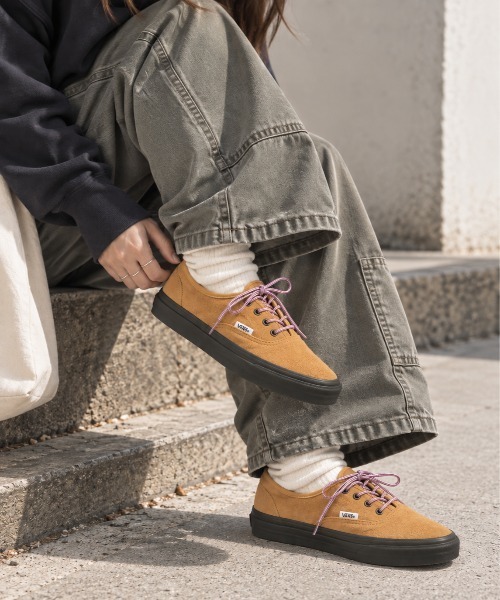 VANS（バンズ）の「VANS　LX Authentic 44/VN000Z02GR8（スニーカー・レディース・ブラウン・5.5/6/6.5/7）」の4枚目の写真