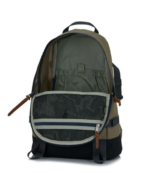 GREGORY（グレゴリー）の「オールデイ ALL DAY V2.1 サンドストーム（バックパック/リュック・メンズ・ベージュ系・ONE SIZE）」の5枚目の写真