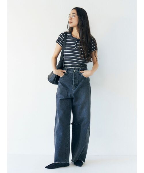 Ungrid(アングリッド)の「マルチボーダーヘンリーTee(Tシャツ/カットソー・レディース・レッド/チャコールグレー/ブラウン・FREE)」の7枚目の写真