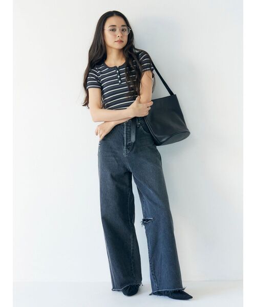 Ungrid(アングリッド)の「マルチボーダーヘンリーTee(Tシャツ/カットソー・レディース・レッド/チャコールグレー/ブラウン・FREE)」の8枚目の写真