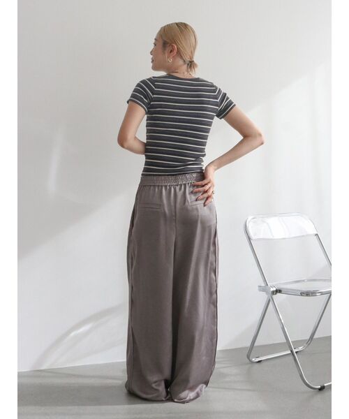 Ungrid(アングリッド)の「マルチボーダーヘンリーTee(Tシャツ/カットソー・レディース・レッド/チャコールグレー/ブラウン・FREE)」の14枚目の写真