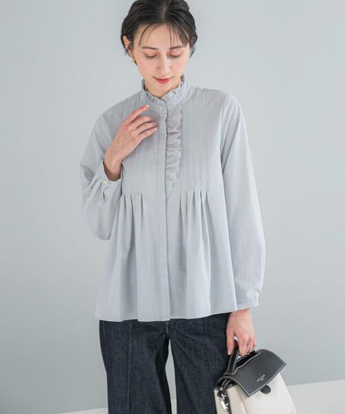 URBAN RESEARCH ROSSO WOMEN(アーバンリサーチ ロッソ)の「『WEB限定』フリルネックレースデザインシャツブラウス(シャツ/ブラウス・レディース・グレー系その他/オフホワイト/ブラック・FREE)」の19枚目の写真