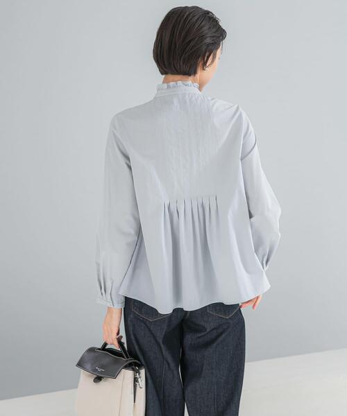 URBAN RESEARCH ROSSO WOMEN(アーバンリサーチ ロッソ)の「『WEB限定』フリルネックレースデザインシャツブラウス(シャツ/ブラウス・レディース・グレー系その他/オフホワイト/ブラック・FREE)」の20枚目の写真