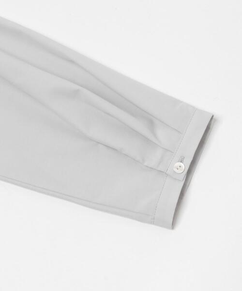 URBAN RESEARCH ROSSO WOMEN(アーバンリサーチ ロッソ)の「『WEB限定』フリルネックレースデザインシャツブラウス(シャツ/ブラウス・レディース・グレー系その他/オフホワイト/ブラック・FREE)」の17枚目の写真