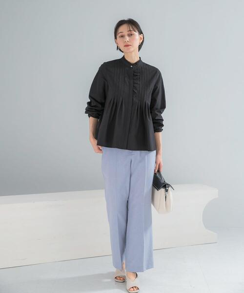 URBAN RESEARCH ROSSO WOMEN(アーバンリサーチ ロッソ)の「『WEB限定』フリルネックレースデザインシャツブラウス(シャツ/ブラウス・レディース・グレー系その他/オフホワイト/ブラック・FREE)」の9枚目の写真