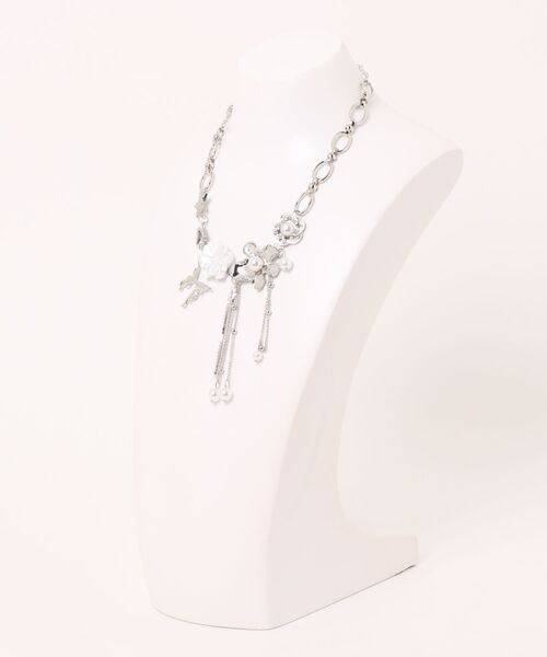 IMARI(イマリ)の「【 IMARI / イマリ 】 フラワー モチーフ チャーム チェーン ネックレス(ネックレス・レディース・シルバー・FREE)」の5枚目の写真