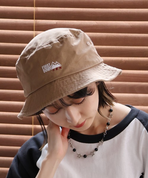 FIRST DOWN（ファーストダウン）の「【FIRST DOWN/ファーストダウン】LOGO TWILL BUCKET HAT/ロゴツイル バケットハット（ハット・メンズ・ブラック/ベージュ/ホワイト・FREE）」の3枚目の写真