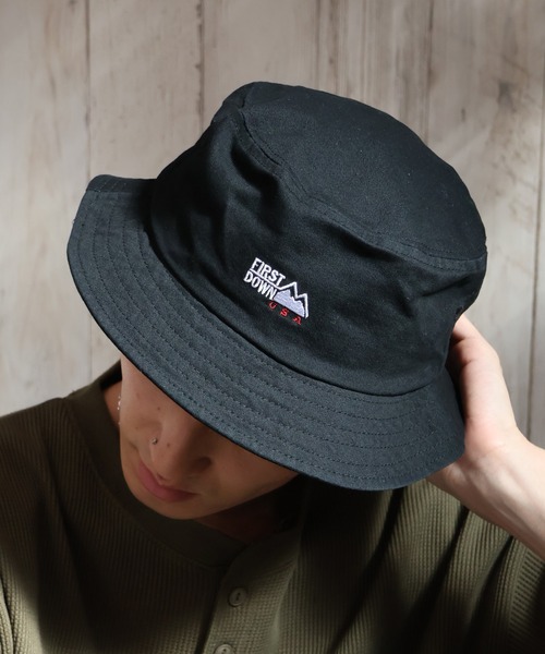 FIRST DOWN（ファーストダウン）の「【FIRST DOWN/ファーストダウン】LOGO TWILL BUCKET HAT/ロゴツイル バケットハット（ハット・メンズ・ブラック/ベージュ/ホワイト・FREE）」の4枚目の写真