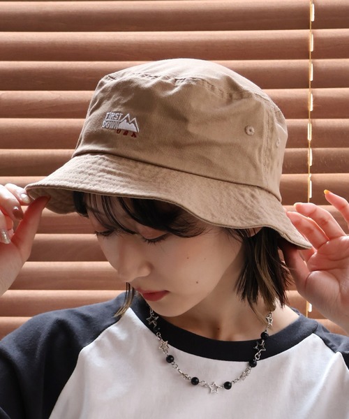 FIRST DOWN（ファーストダウン）の「【FIRST DOWN/ファーストダウン】LOGO TWILL BUCKET HAT/ロゴツイル バケットハット（ハット・メンズ・ブラック/ベージュ/ホワイト・FREE）」の7枚目の写真
