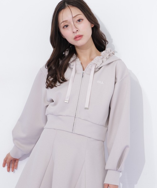 JILL by JILL STUART（ジルバイジルスチュアート）の「ダイバーセットアップ　フリルパーカー（パーカー・レディース・ベージュ/ブラック/グレー・FREE）」の3枚目の写真