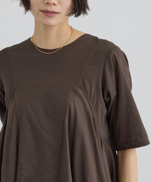 SALON adam et rope'（サロン アダム エ ロペ）の「【AAYUSHI（アユーシ） for SALON】別注ボリュームフレアハーフスリーブワンピース（ワンピース・レディース・キナリ/ダークブラウン・FREE）」の12枚目の写真