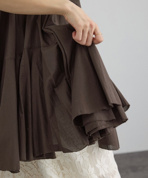 SALON adam et rope'（サロン アダム エ ロペ）の「【AAYUSHI（アユーシ） for SALON】別注ボリュームフレアハーフスリーブワンピース（ワンピース・レディース・キナリ/ダークブラウン・FREE）」の13枚目の写真