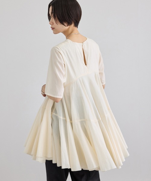 SALON adam et rope'(サロン アダム エ ロペ)の「【AAYUSHI(アユーシ) for SALON】別注ボリュームフレアハーフスリーブワンピース(ワンピース・レディース・キナリ/ダークブラウン・FREE)」の15枚目の写真