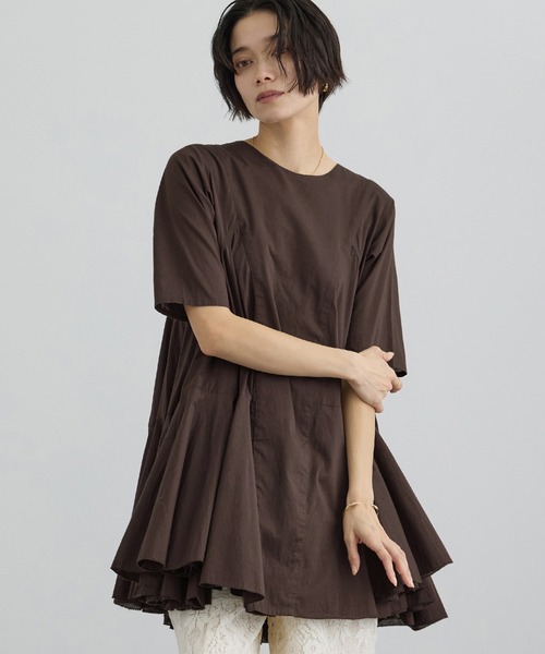 SALON adam et rope'(サロン アダム エ ロペ)の「【AAYUSHI(アユーシ) for SALON】別注ボリュームフレアハーフスリーブワンピース(ワンピース・レディース・キナリ/ダークブラウン・FREE)」の16枚目の写真