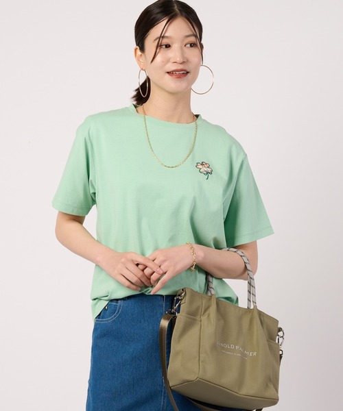 Arnold Palmer（アーノルドパーマー）の「クローバーモチーフ シェア Tシャツ（Tシャツ/カットソー・レディース・ホワイト/ミント・LL/L/M/S/XS）」の2枚目の写真