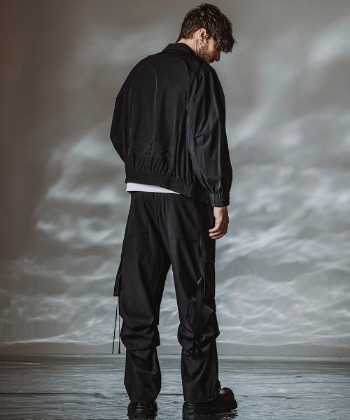 NO ID.（ノーアイディ）の「mp14808-ﾃｯｸｲｰｼﾞｰｶｰｺﾞPT パンツ(858006-445P)（カーゴパンツ・メンズ・ブラック/グレー・2/1）」の8枚目の写真