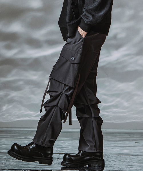 NO ID.（ノーアイディ）の「mp14808-ﾃｯｸｲｰｼﾞｰｶｰｺﾞPT パンツ(858006-445P)（カーゴパンツ・メンズ・ブラック/グレー・2/1）」の10枚目の写真