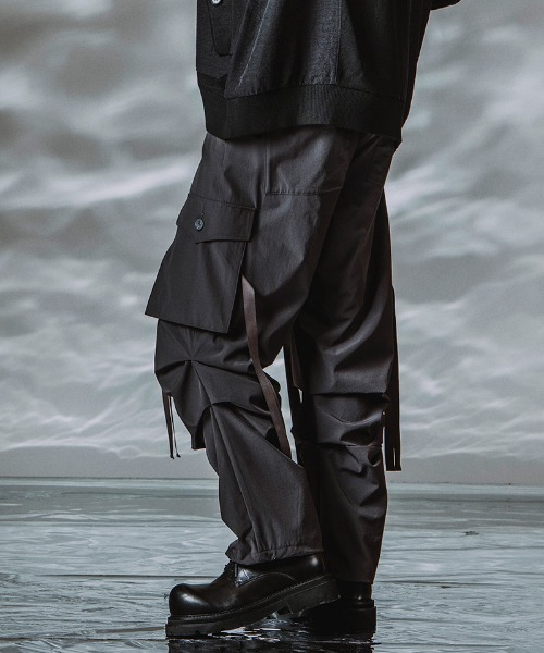 NO ID.（ノーアイディ）の「mp14808-ﾃｯｸｲｰｼﾞｰｶｰｺﾞPT パンツ(858006-445P)（カーゴパンツ・メンズ・ブラック/グレー・2/1）」の11枚目の写真