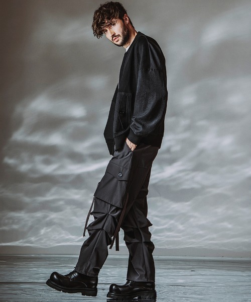 NO ID.（ノーアイディ）の「mp14808-ﾃｯｸｲｰｼﾞｰｶｰｺﾞPT パンツ(858006-445P)（カーゴパンツ・メンズ・ブラック/グレー・2/1）」の14枚目の写真