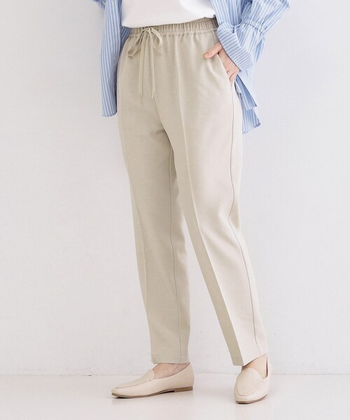 OPAQUE.CLIP（オペークドットクリップ）の「美脚ストレッチイージーテーパードパンツ【洗濯機OK】（その他パンツ・レディース・チャコールグレー/ブラック/ライトベージュ/ピンク・34/36/38/40/42）」の3枚目の写真