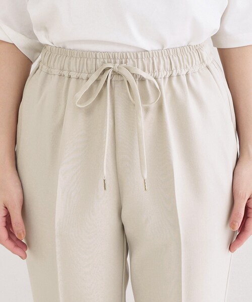 OPAQUE.CLIP（オペークドットクリップ）の「美脚ストレッチイージーテーパードパンツ【洗濯機OK】（その他パンツ・レディース・チャコールグレー/ブラック/ライトベージュ/ピンク・34/36/38/40/42）」の5枚目の写真