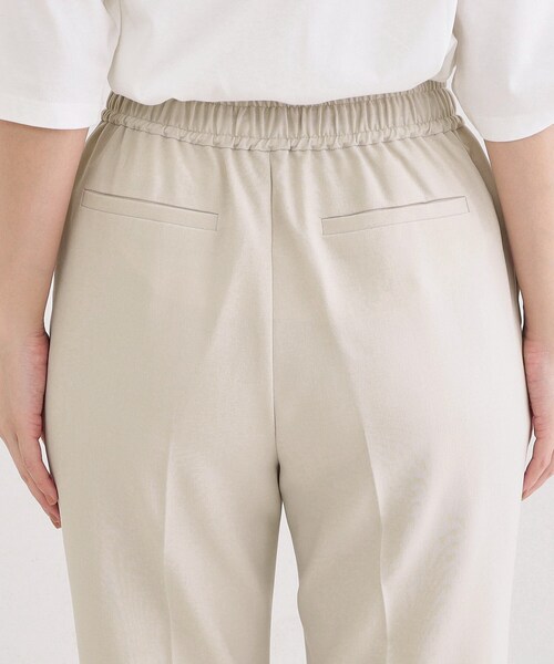 OPAQUE.CLIP（オペークドットクリップ）の「美脚ストレッチイージーテーパードパンツ【洗濯機OK】（その他パンツ・レディース・チャコールグレー/ブラック/ライトベージュ/ピンク・34/36/38/40/42）」の6枚目の写真