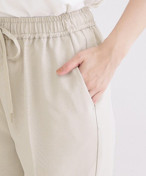 OPAQUE.CLIP（オペークドットクリップ）の「美脚ストレッチイージーテーパードパンツ【洗濯機OK】（その他パンツ・レディース・チャコールグレー/ブラック/ライトベージュ/ピンク・34/36/38/40/42）」の7枚目の写真