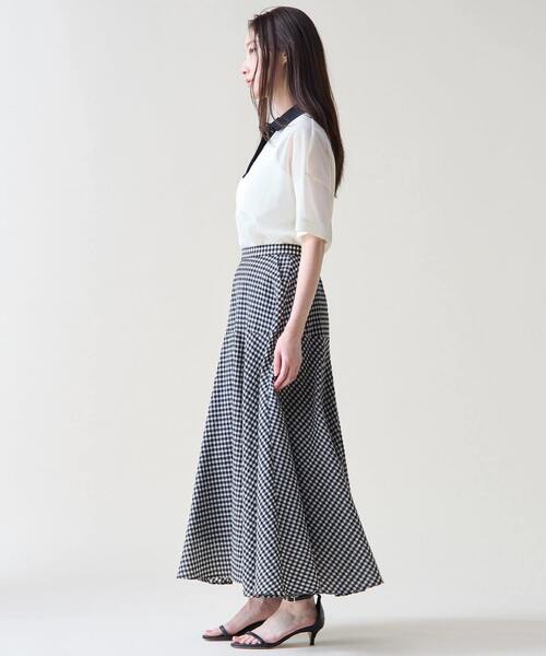 Tiara（ティアラ）の「ギンガムチェックフレアスカート（スカート・レディース・ホワイト×ブラック/ネイビー・2/3）」の6枚目の写真