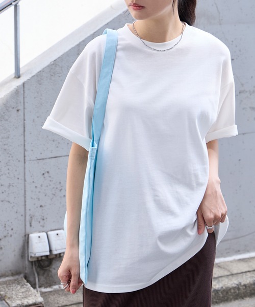 MONO-MART(モノマート)の「<万能UVカット/汗ジミ防止>オーバーサイズ シンプル半袖Tシャツ【ショート丈/ミディアム丈】(Tシャツ/カットソー・レディース・ブラック系/ブラウン系/レッド系/グレー系2/ブラック/ホワイト系/ライトブラウン/ブルー系2/ネイビー系/杢グレー/グレー系/オフホワイト/ピンク系/レッド/ピンク系2/ブルー系/ネイビー/ダークグレー・L/M/SHORT)」の21枚目の写真