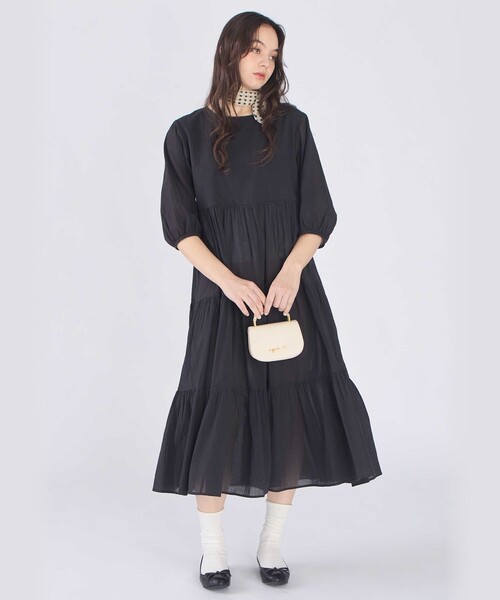 To b. by agnes b.(トゥービーバイアニエスベー)の「コットン シフォン ティアード ワンピース(ワンピース・レディース・ブラック・38/36/40)」の3枚目の写真