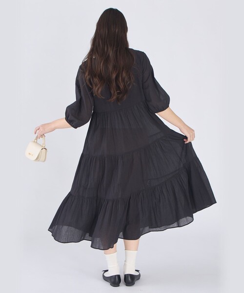 To b. by agnes b.(トゥービーバイアニエスベー)の「コットン シフォン ティアード ワンピース(ワンピース・レディース・ブラック・38/36/40)」の5枚目の写真