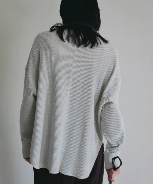 anuke(アンヌーク)の「anuke Waffle Loose Henleytops ワッフルルーズヘンリートップス/62620605(Tシャツ/カットソー・レディース・オートミール・ONE SIZE)」の5枚目の写真