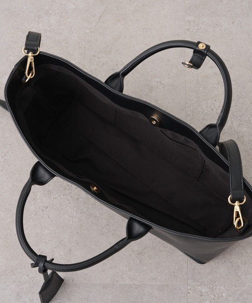 PUAL CE CIN（ピュアルセシン）の「フェイクレザー2WAYワイドBAG（トートバッグ・レディース・ブラック・FREE）」の3枚目の写真