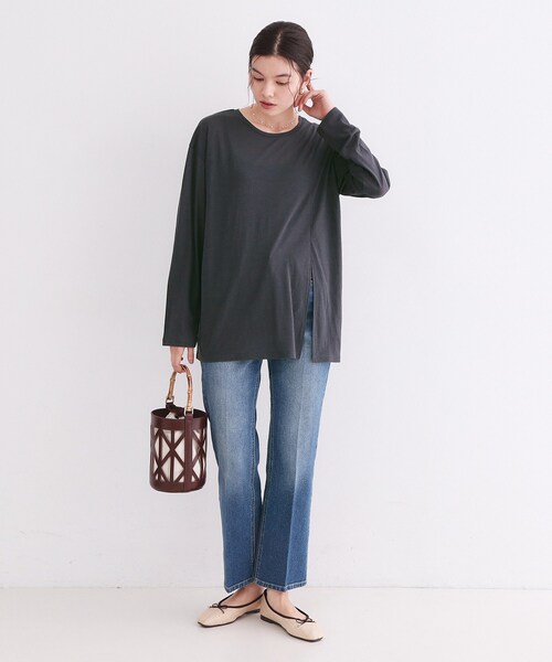 OPAQUE.CLIP（オペークドットクリップ）の「シアースリットカットソー【洗濯機OK】（Tシャツ/カットソー・レディース・ホワイト/ライトグレー/チャコールグレー・38/40）」の13枚目の写真