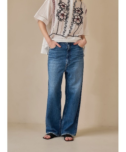 COEL（コエル）の「COEL×upper hights バックベルトワイドデニムパンツ（デニムパンツ・レディース・ブルー・23/24/25）」の2枚目の写真
