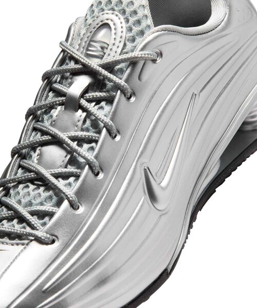 NIKE shox Z メタリックロゴ スニーカー Nike Shox Z メタリックロゴ スニーカー | グレー | FARFETCH JP