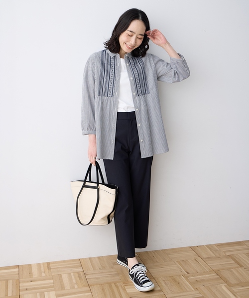 DECOY SINCE 1981（デコイシンスイチキュウハチイチ）の「刺しゅうストライプブラウス（シャツ/ブラウス・レディース・ネイビー/グリーン/ブルー・9号/11号/13号/15号/17号）」の11枚目の写真