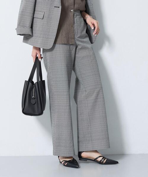 INDIVI(インディヴィ)の「【洗える/UVケア/SETUP可能】サッカー素材ストレートパンツ(その他パンツ・レディース・ブラック系1/ネイビー/ブラック系5・13/15 /19/05/36/38/40)」の1枚目の写真