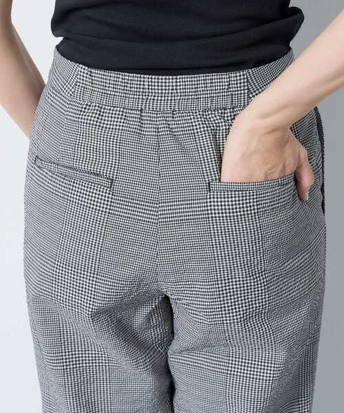 INDIVI(インディヴィ)の「【洗える/UVケア/SETUP可能】サッカー素材ストレートパンツ(その他パンツ・レディース・ブラック系1/ネイビー/ブラック系5・13/15 /19/05/36/38/40)」の22枚目の写真