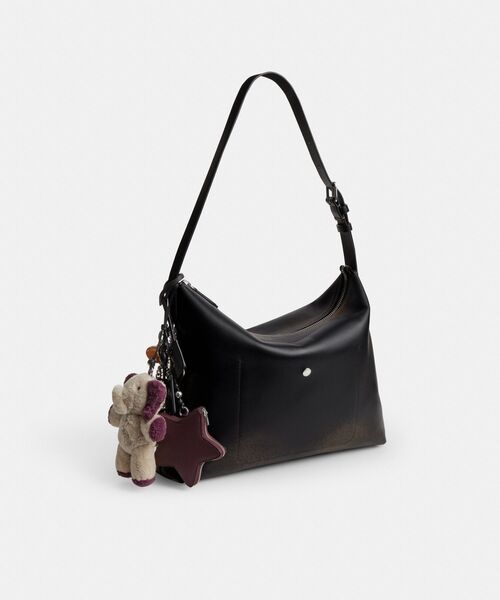 COACH(コーチ)の「モット メッセンジャー バッグ 38・ラブド レザー・チャーム(メッセンジャーバッグ・メンズ・ブラック系その他・ONE)」の5枚目の写真