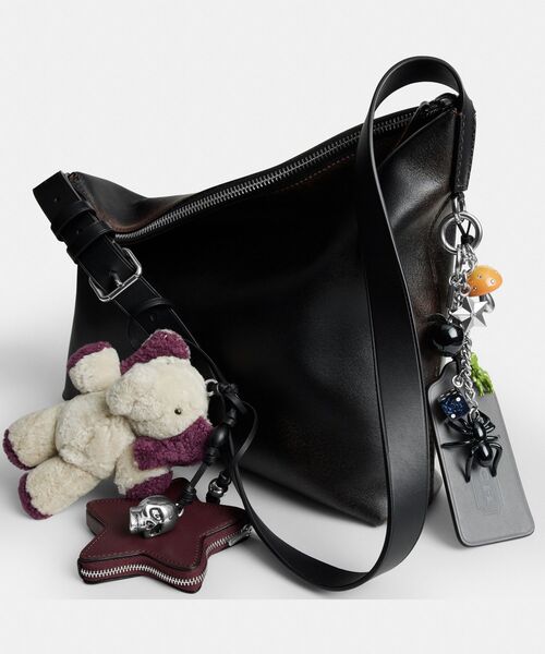 COACH(コーチ)の「モット メッセンジャー バッグ 38・ラブド レザー・チャーム(メッセンジャーバッグ・メンズ・ブラック系その他・ONE)」の8枚目の写真