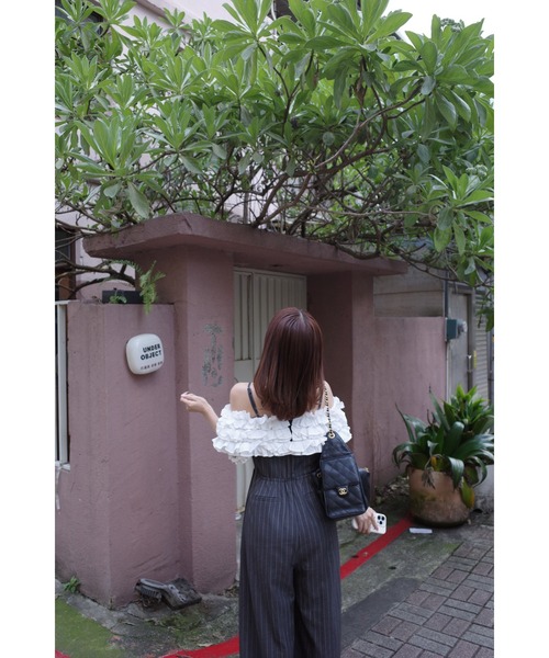 MISTREASS(ミストレアス)の「BI-COLOR FRILL ALL IN ONE(つなぎ/オールインワン・レディース・ブラック/グレー・FREE)」の13枚目の写真